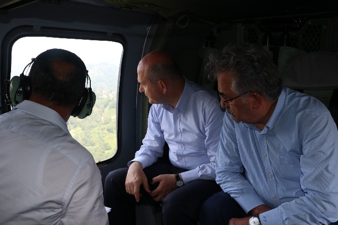 bakanlar-soylu-ve-kurum-rizede-sel-ve-heyelanin-etkili-oldugu-alanlari-havadan-inceledi-2.jpg