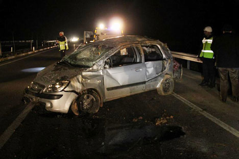 bariyerlere-carpti-2-olu,-3-yarali-2.jpg bariyerlere-carpti-2-olu,-3-yarali-2.jpg