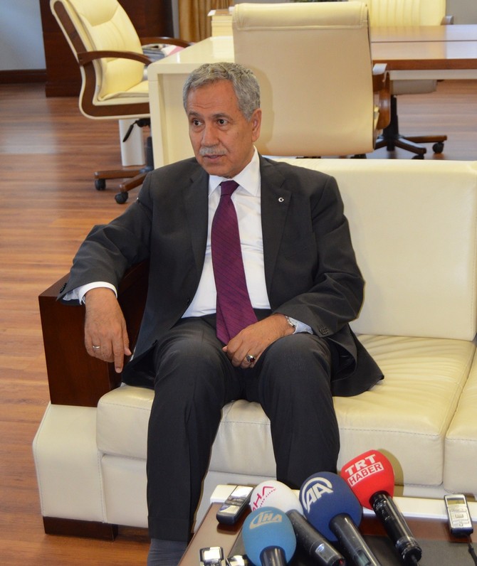 basbakan-yardimcisi-arinc-trabzonda-(7).jpg