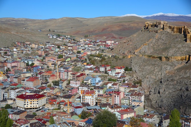bayburt-nufusunu-universite-ogrencileri-ile-arttiracak-(7).jpg