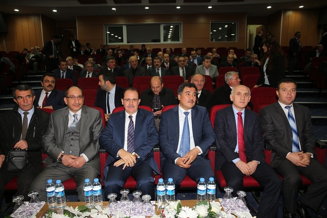 bayburt-universitesi-egitim-fakultesi-ogrencileri-tarafindan-24-kasim-ogretmenler-gunu-anma-gecesi-duzenlendi-(2).jpg