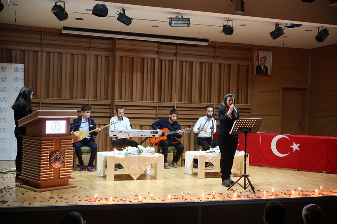 bayburt-universitesi-egitim-fakultesi-ogrencileri-tarafindan-24-kasim-ogretmenler-gunu-anma-gecesi-duzenlendi-(4).jpg