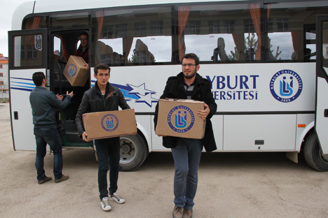 bayburt-universitesi-egitim-fakultesi-ogrencilerinden-anlamli-bagis--1.jpg