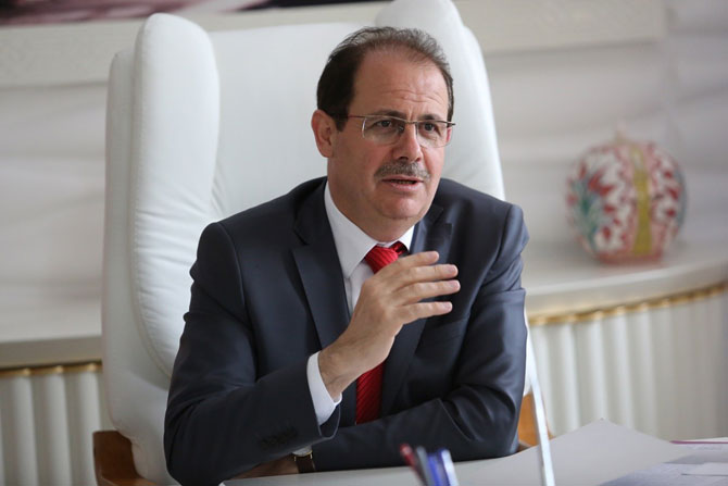 bayburt-universitesi-rektoru-prof.-dr.-selcuk-coskun.jpg