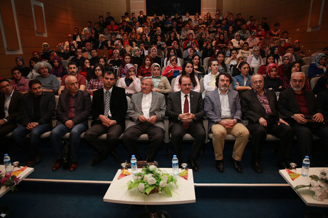 bayburt-universitesi-tarafindan-‘-90-yasindaki-delikanli-asim’-konulu-konferans-duzenlendi-6.jpg