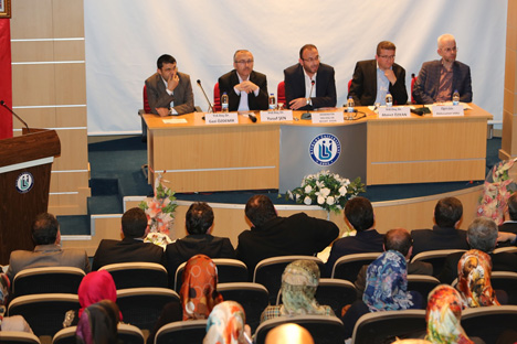 bayburt-universitesinde-hz.-peygamber-ve-birlikte-yasama-ahlaki-paneli-1.jpg