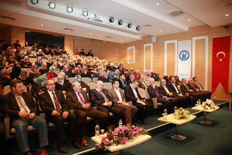 bayburt-universitesinde-hz.-peygamber-ve-birlikte-yasama-ahlaki-paneli4.jpg