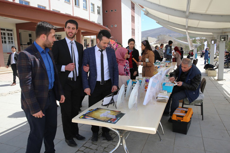 bayburt-universitesinde-kutlu-dogum-yemegi-2.jpg