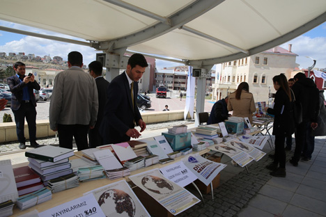 bayburt-universitesinde-kutlu-dogum-yemegi-7.jpg
