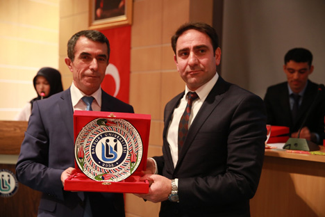 bayburt-universitesinde-psikolojik-sosyal-ve-yasal-boyutuyla-yaslilik-paneli-10.jpg