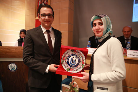 bayburt-universitesinde-psikolojik-sosyal-ve-yasal-boyutuyla-yaslilik-paneli-11.jpg