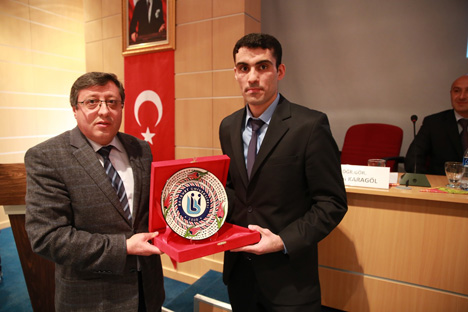 bayburt-universitesinde-psikolojik-sosyal-ve-yasal-boyutuyla-yaslilik-paneli-12.jpg