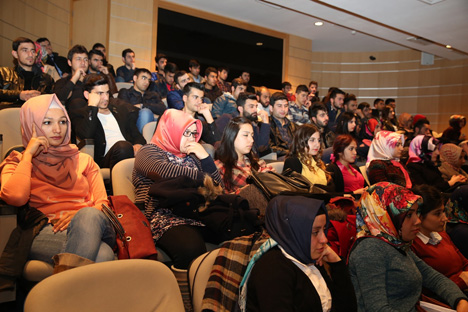bayburt-universitesinde-psikolojik-sosyal-ve-yasal-boyutuyla-yaslilik-paneli-3.jpg