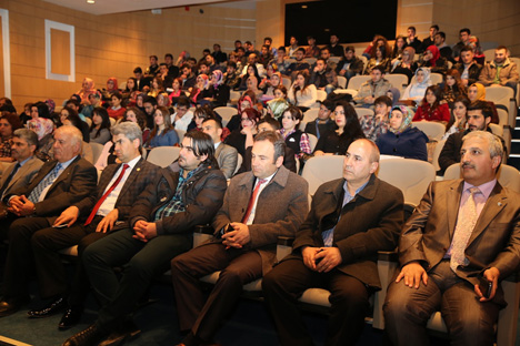 bayburt-universitesinde-psikolojik-sosyal-ve-yasal-boyutuyla-yaslilik-paneli-4.jpg
