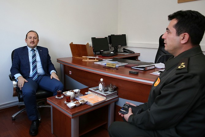 bayburt-valisi-ali-hamza-pehlivan,-kentteki-bazi-kamu-kurumlarini-ziyaret-ederek-incelemelerde-bulundu-(5).jpg