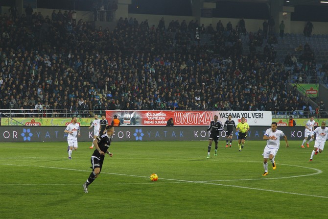 besiktas-rizede-yasama-yol-verdi-(5).jpg