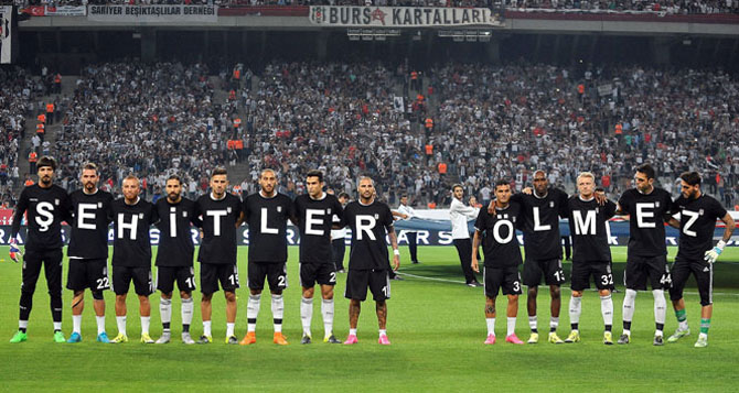 besiktas-sehitleri-unutmadi1.jpg besiktas-sehitleri-unutmadi1.jpg