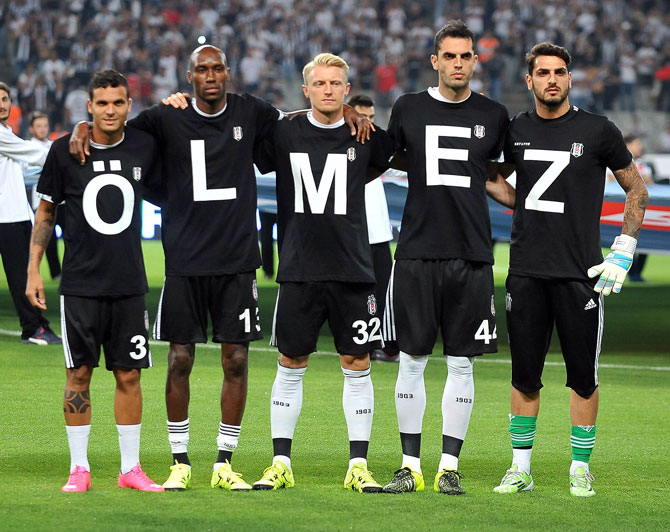 besiktas-sehitleri-unutmadi3.jpg besiktas-sehitleri-unutmadi3.jpg