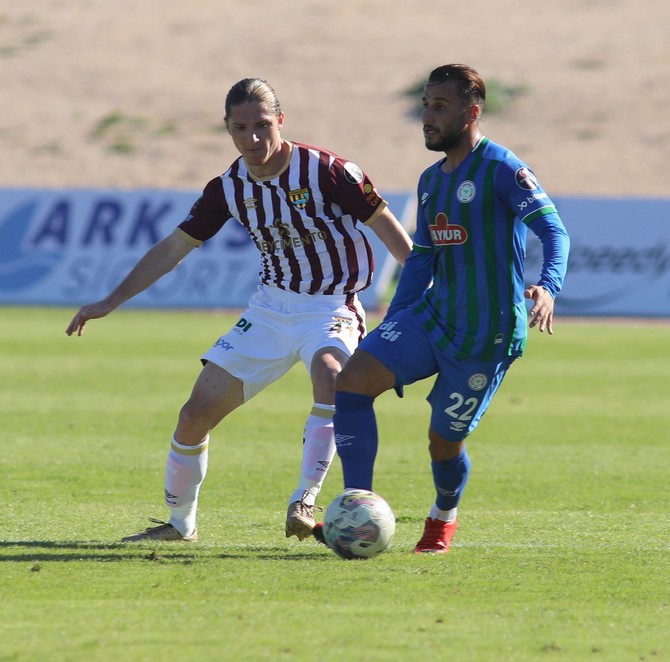 beycimento-bandirmaspor-ile-caykur-rizespor-bandirma-17-eylul-stadinda-karsilasti-13.jpg