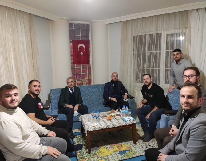 bilal-erdogan-rizede-ogrenci-evinde-sohbeti-programina-katildi.jpg