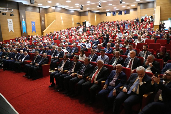 bilal-erdogan-rizede-vakif-medeniyetinde-ramazan-ayi-konferansi-verdi-(10).jpg