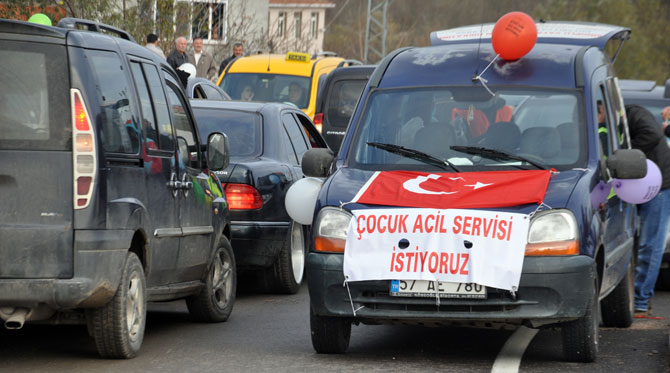 bin-araclik-konvoyla-cocuk-acil-servis-talebi2.jpg