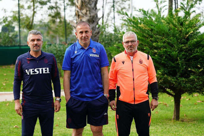 bir-donem-caykur-rizesporun-basarisi-icin-ter-doken-trabzonspor-teknik-direktoru-abdullah-avci-metin-bak-ve-turgut-kural-uclusu-35-yil-once-baslayan-dostlugun-hikayesini-anlatti.jpg