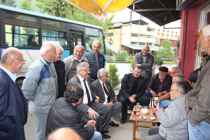 biyik,-gundogdu,-velikoy-ve-bozkale’de-vatandasla-kucaklasti4.jpg biyik,-gundogdu,-velikoy-ve-bozkale’de-vatandasla-kucaklasti4.jpg