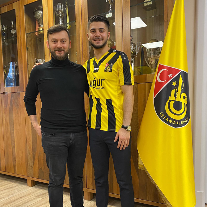 bogachan-kazmaz,-istanbulspor-a.s.-ile-4,5-yilligina-anlasti.jpg