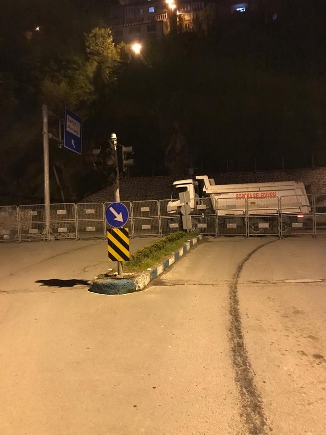 borcka’da-gece-yarisi-itibariyle-karantina-uygulamasi-basladi-(4).jpg