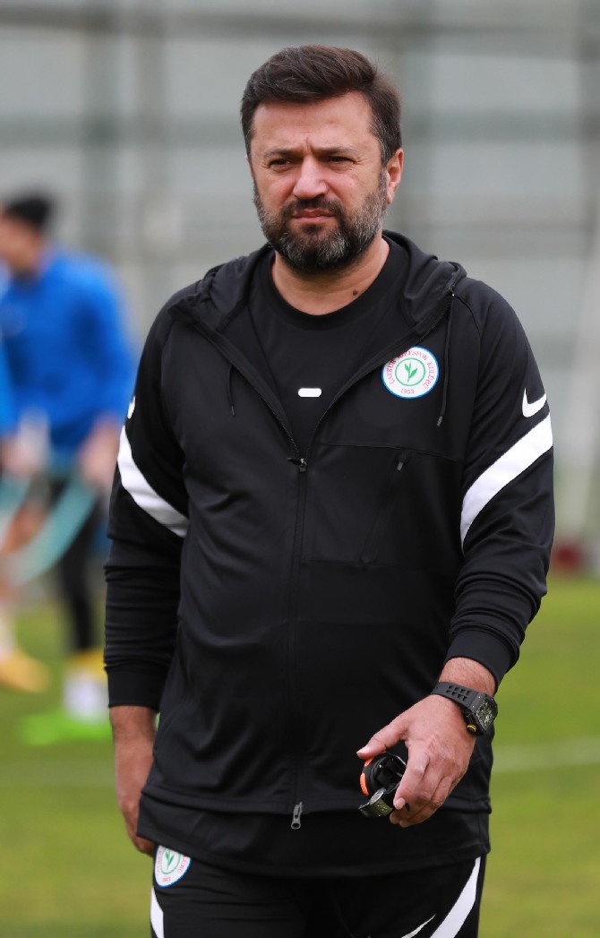bulent-uygun-caykur-rizespor-teknik-direktoru-(1)-002.jpg