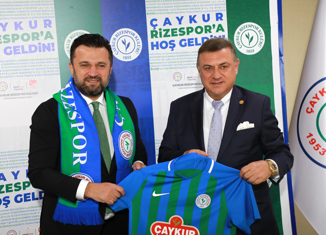 bulent-uygun-ve-hasan-kartal-caykur-rizespor,-teknik-direktor-bulent-uygun-ile-1,5-yillik-anlasma-imzaladi-(2).jpg