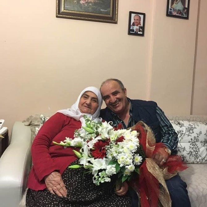 burhan-karaloglu-ve-annesi-.jpg