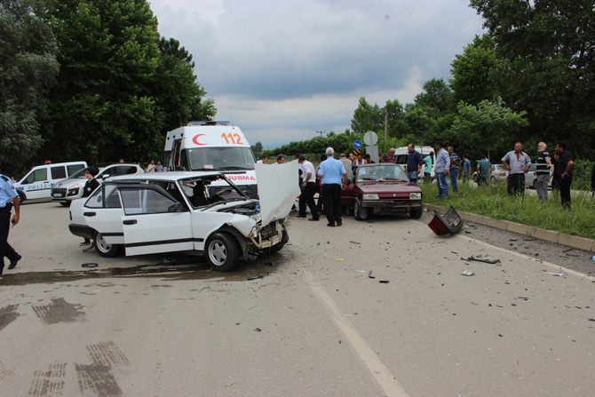 carsamba’da-trafik-kazasi-7-yarali-5.jpg carsamba’da-trafik-kazasi-7-yarali-5.jpg