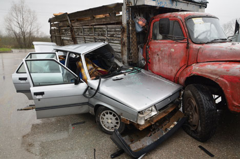 carsambada-kaza-2-olu-1-yarali-2.jpg carsambada-kaza-2-olu-1-yarali-2.jpg