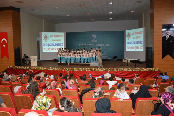 cay-ilkokulu-ogrencilerinden-yilsonu-soleni‏--(5).jpg