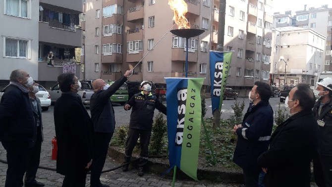 cayeli’nde-ilk-dogal-gaz-mesalesi-yakildi-(1).jpg