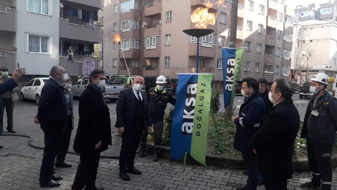 cayeli’nde-ilk-dogal-gaz-mesalesi-yakildi-(2).jpg