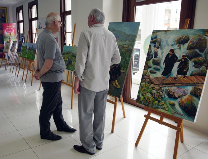 cayeli’nde-sanat-severler-sergide-bulustu-(2)-001.jpg