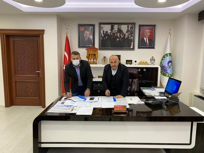 cayeli-belediyesi-ile-hizmet-is-sendikasi-arasinda-toplu-is-sozlesmesi-imzalandi-(3).jpg