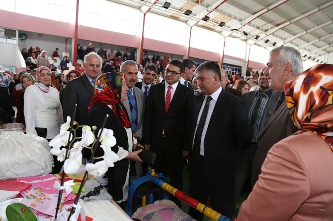 cayeli-hem’de-yil-sonu-sergisi5.jpg cayeli-hem’de-yil-sonu-sergisi5.jpg