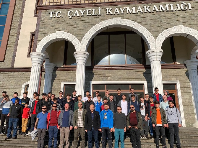cayeli-kaymakamligi’nin-destekleri-ile-cayeli-ilce-milli-egitim-mudurlugu-tarafindan-ege-bolgesi’ne-basarili-ogrencilerin-katildigi-kulturel-gezi-duzenlendi-(2).jpg