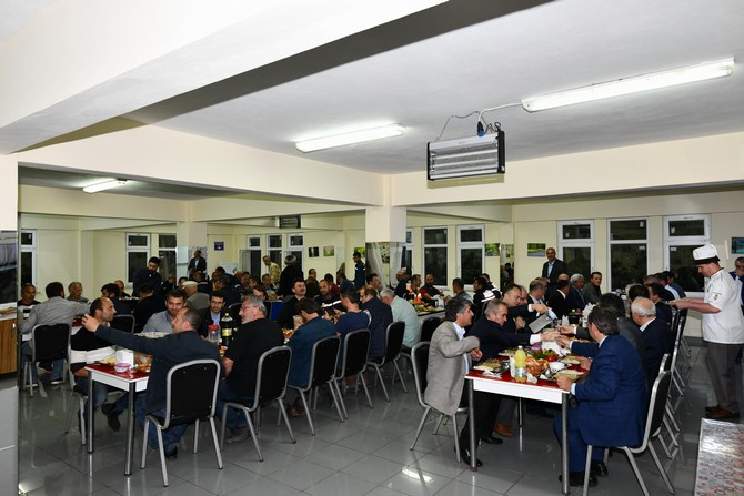 caykur’da-ilk-iftar-muratli’daydi-(6).jpg