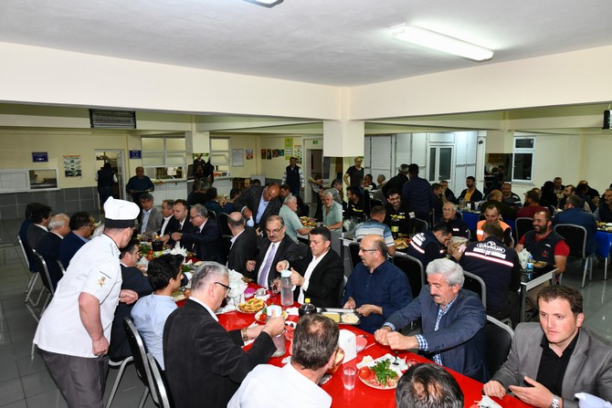 caykur’da-ilk-iftar-muratli’daydi-(7).jpg