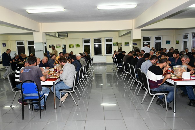caykur’da-ilk-iftar-muratli’daydi-(8).jpg