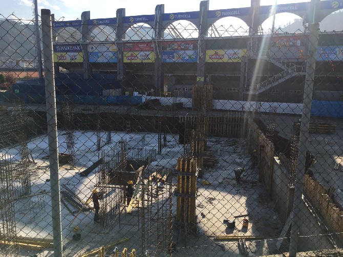 caykur-didi-stadinin-yanina-insa-edilmekte-olan-bina-tepkilere-neden-oldu-5.jpg