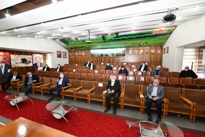 caykur-genel-mudur-vekili-alim,-4-ilin-ziraat-odasi-baskanlariyla-bir-araya-geldi-(2).jpg