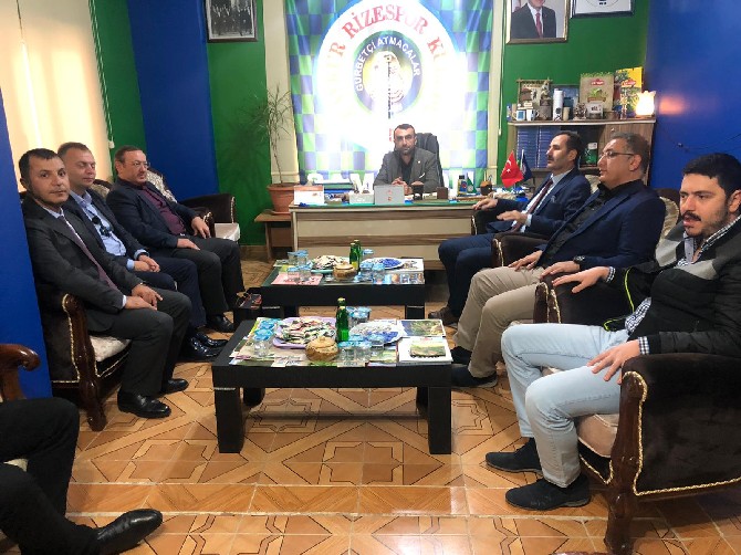 caykur-genel-mudur-vekili-yusuf-ziya-alim,-mardin-kiziltepe-caykur-rizespor-dernegini-ziyaret-etti-(4).jpg