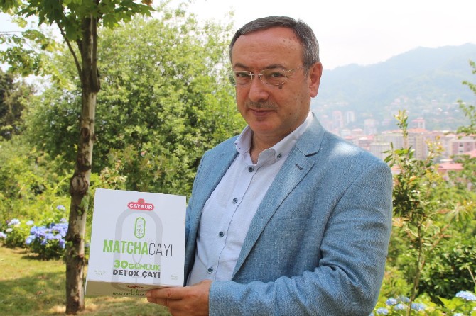 caykur-genel-muduru-yusuf-ziya-alim-detoks-cayini-tanitti-caykurdan-bir-ilk-yesil-cay-pudrasindan-detoks-cayi.jpg