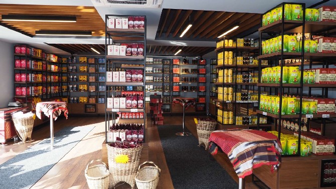 caykur-istanbul-cay-satis-magazasi-hizmete-girdi-(4).jpg